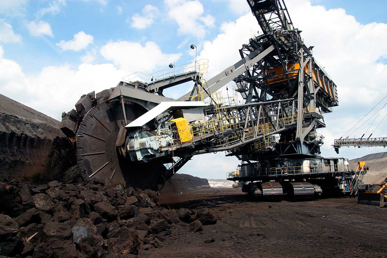 mining-equipment-industry-application-daemar-inc